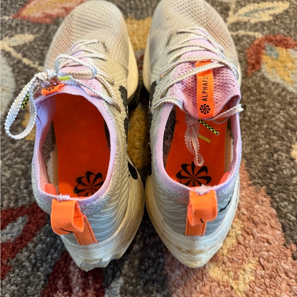 Nike Alphafly Running Shoes - Picture 2 of 5